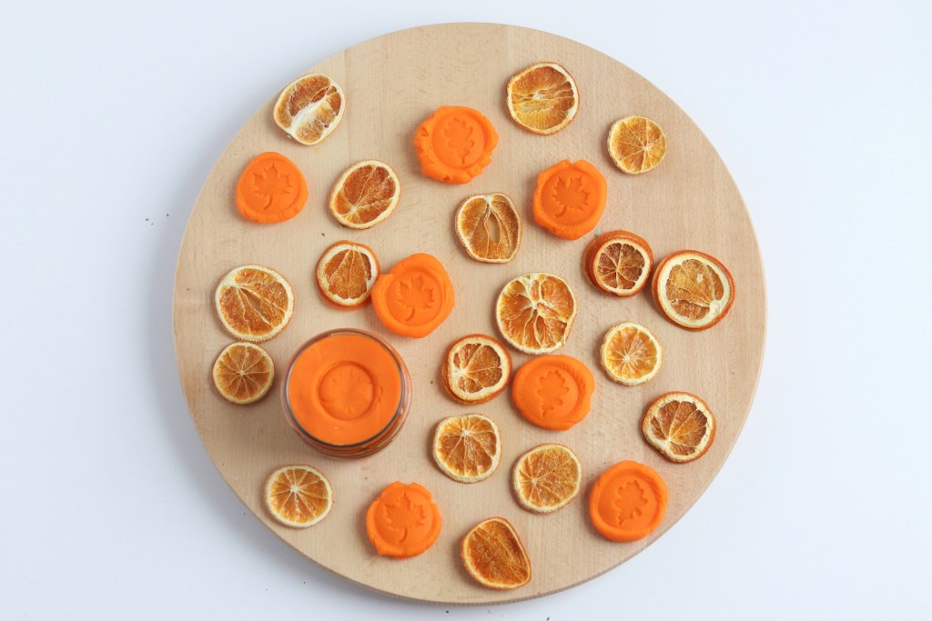 Naturalna ciastolina – 250g pomarańczowa
